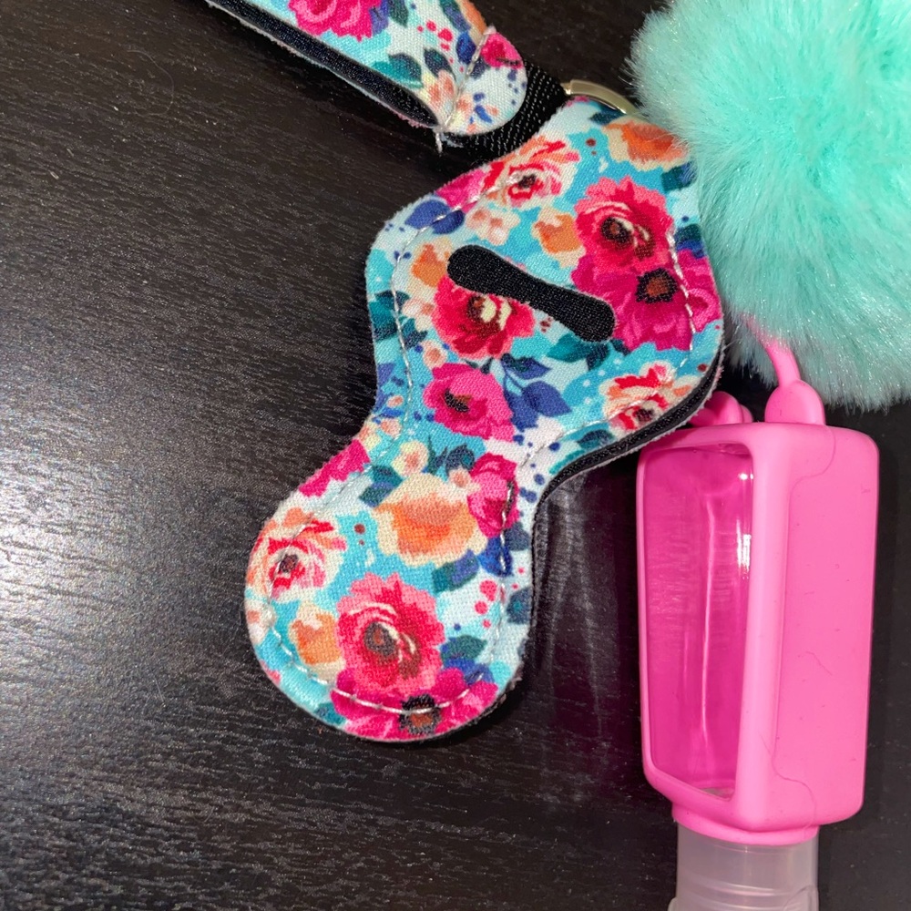 Colorful Flower Keychain Set